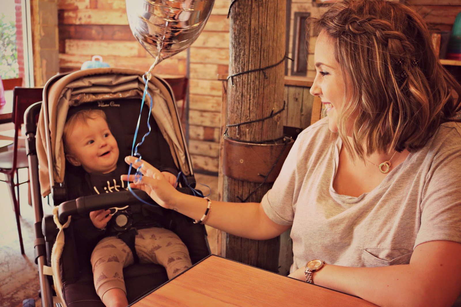 Weekend Vlog | Thai Food, Broken Washing Machine, French Fashion