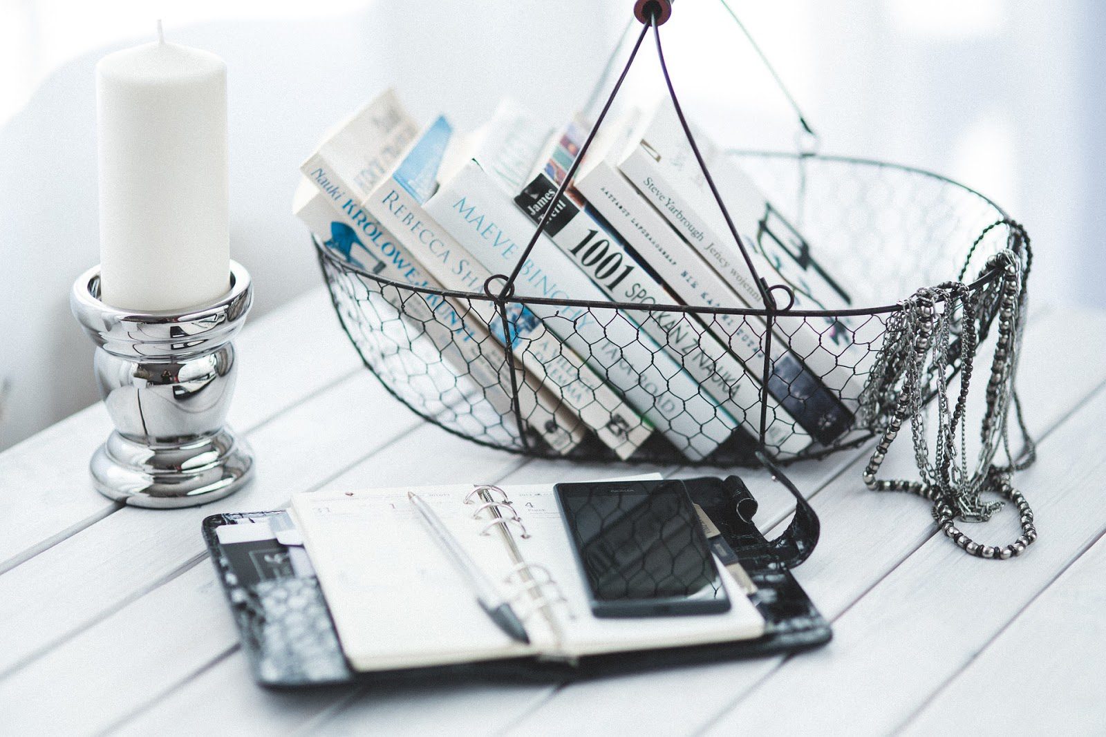 6 Simple Steps to Declutter Your Home Now.