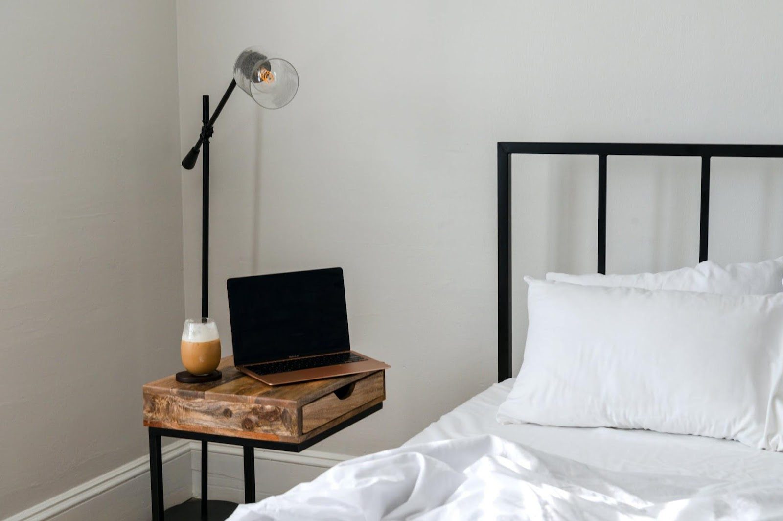 How to Create an Industrial Interior Design Style in Your Home